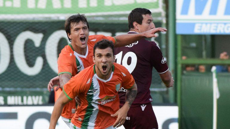 Un cabezazo de Bertolo le dio el triunfo a Banfield en el clásico.