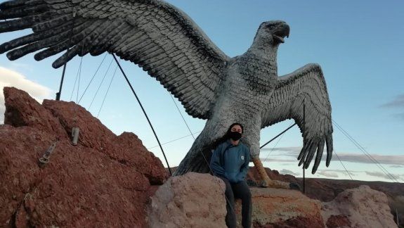 La ingeniera que volvió a su Piedra del Águila natal para trabajar en la nueva planta de procesamiento de truchas