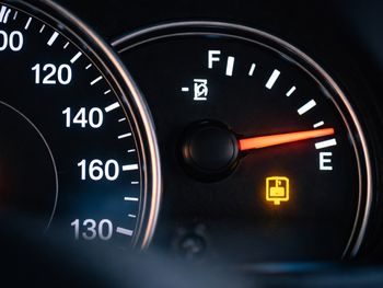 el grave error que muchos cometen al cargar nafta y puede danar el auto, segun un mecanico