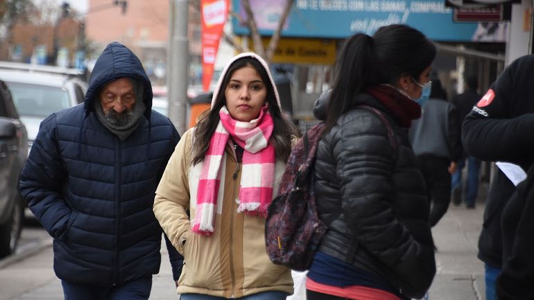 En siete fotos, un miércoles helado en Neuquén capital