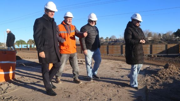 Gaido informó el nuevo avance del viaducto en la zona de los puentes.