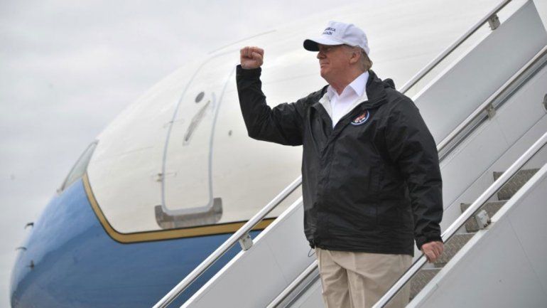 Trump, en la frontera, aseguró que México va a pagar el muro