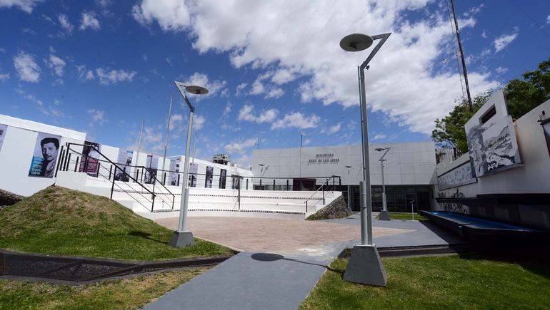 Quién es Candela Bermúdez Wendel, la licenciada que ocupará la dirección de la Casa de las Leyes