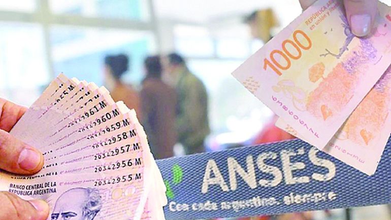 La jubilación mínima llegará en diciembre a $410.879,59, incluyendo el bono. La jubilación mínima llegará en diciembre a $410.879,59, incluyendo el bono.