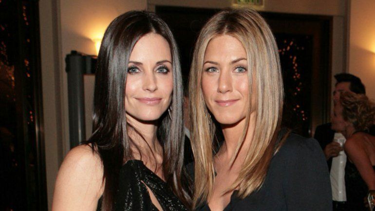 Fuerte susto de Jennifer Aniston y Courteney Cox