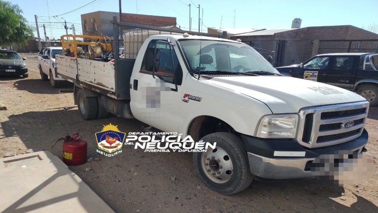 Robaron 15 litros de combustible de su trabajo e intentaron venderlo