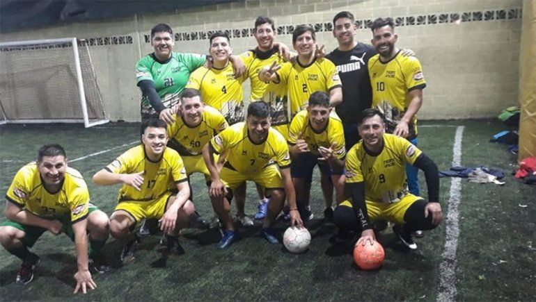 ¿Listo para volver? El golazo de Tevez en un picadito en el Fuerte Apache