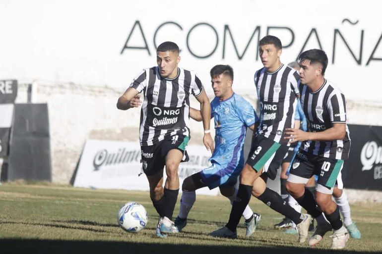 Cipolletti le ganó a Rincón y se metió entre los primeros cinco de la zona A. Fotos: Anahí Cárdena 