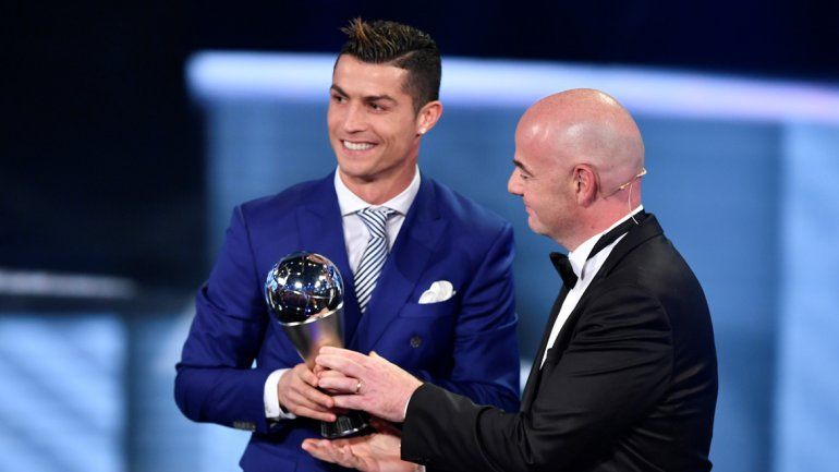 Ronaldo: Hubo dudas pero los trofeos hablan por sí mismos