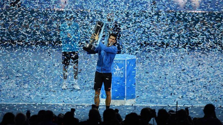 Djokovic no tuvo piedad de Federer y se consagró en el Masters