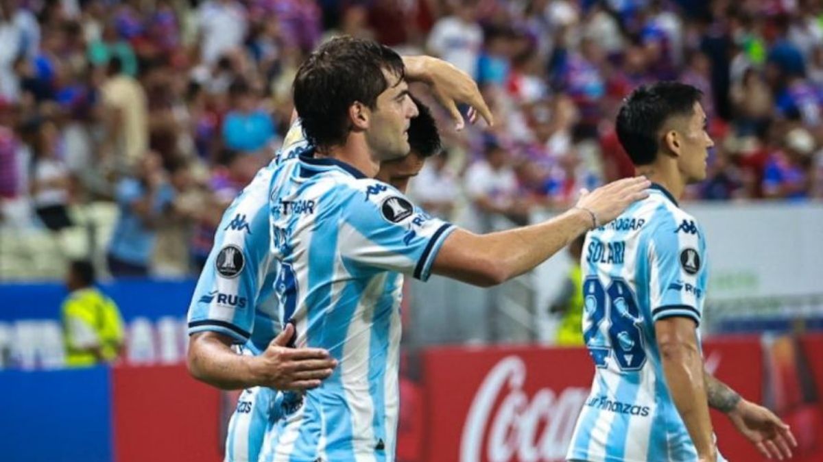 Racing ganó, goleó y gustó a Fortaleza en el norte de Brazil