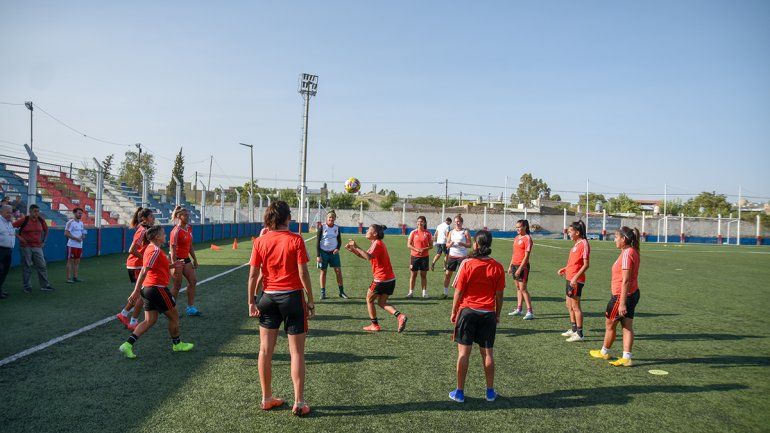 El plantel femenino de River hace su pretemporada en Neuquén capital