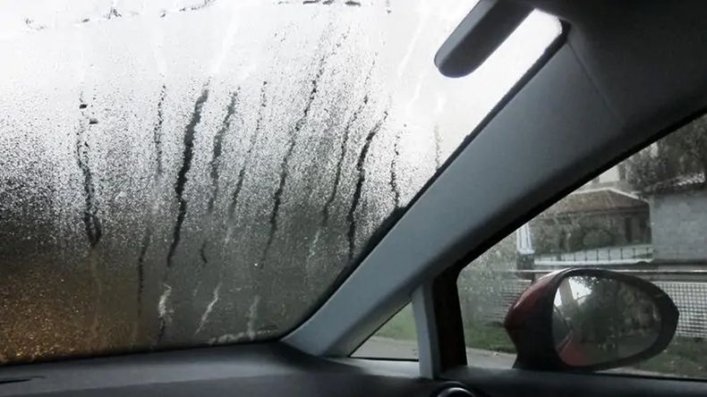 ¿Cómo desempañar rápidamente los vidrios del auto los días de lluvia? El truco que pocos aplican | LM Neuquen ¿Cómo desempañar rápidamente los vidrios del auto los días de lluvia? El truco que pocos aplican