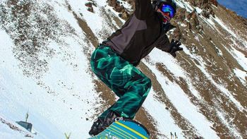 Mike Amigorena hizo snowboard en El Hoyo, Esquel. Mike Amigorena hizo snowboard en El Hoyo, Esquel.