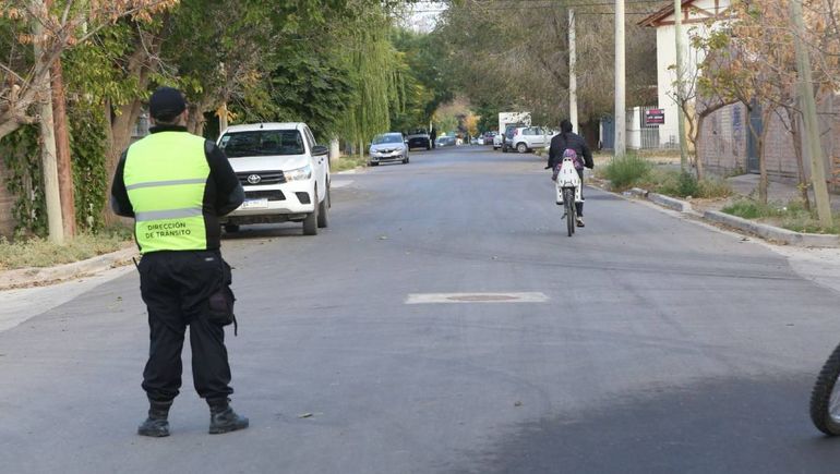 Las obras de asfalto en Confluencia. 