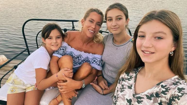 Nicole Neumann y sus hijas Nicole Neumann y sus hijas