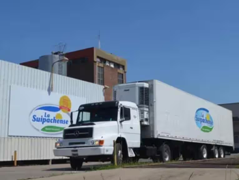 El juez Enríquez autorizó el alquiler de la planta, maquinarias y marcas de La Suipachense a una nueva firma. El juez Enríquez autorizó el alquiler de la planta, maquinarias y marcas de La Suipachense a una nueva firma.
