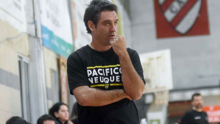 Pablo Romero: el Gran DT del básquet y otro año de festejos