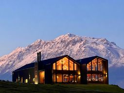 En Chubut se produce una bebida que persiste en el paladar. En Chubut se produce una bebida que persiste en el paladar.