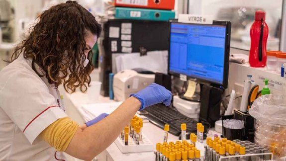 Vacuna argentina anti coronavirus está lista para la fase tres