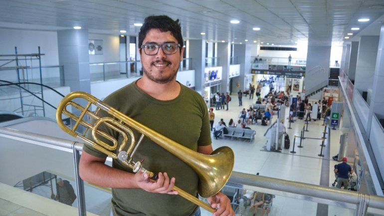 Pablo tiene 25 años y se formó en la Banda Infanto-Juvenil de la provincia.&nbsp;