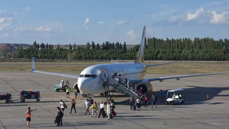 La caída de vuelos alerta a hoteleros y agencias de viajes