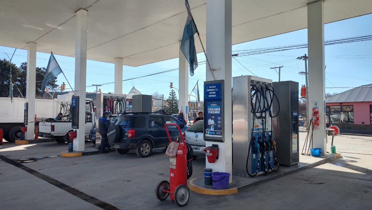 Denunció que amenazan con quitarle la licencia si no cobra la tasa vial