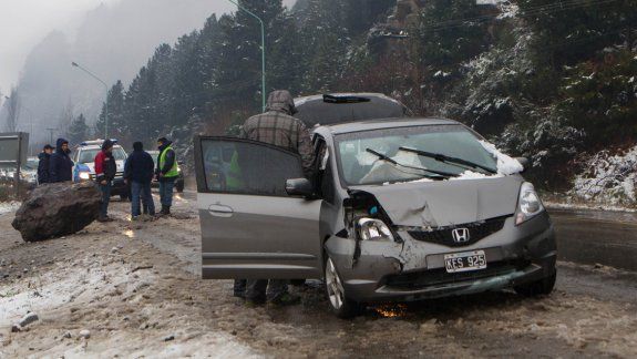 Iban en auto por Ruta 40