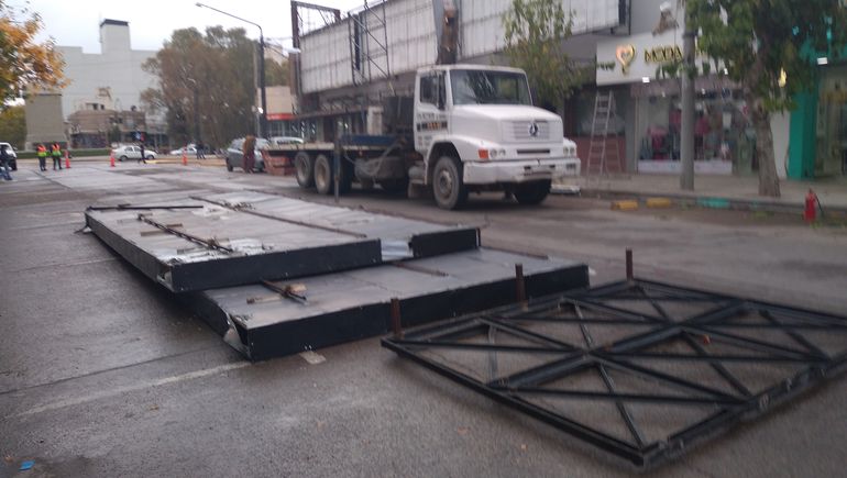Un nuevo corte indigna a comerciantes de la calle Roca