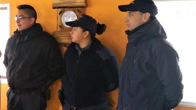 Policías de Bariloche asistieron a una mujer que dio a luz en su casa