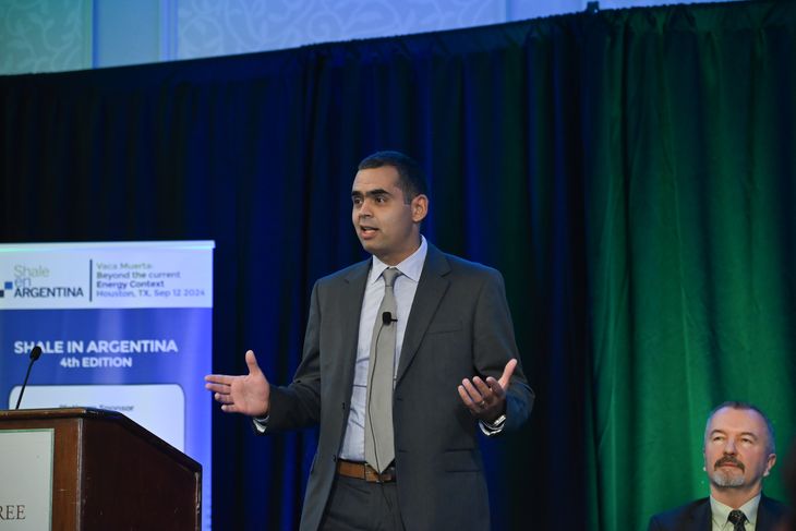 Medina, gerente de activos de Vaca Muerta en Equinor, en el evento organizado por el IAPGH. Medina, gerente de activos de Vaca Muerta en Equinor, en el evento organizado por el IAPGH.