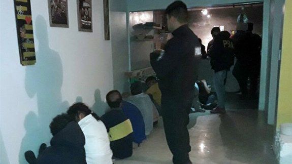 Una pareja con hijos convirtió su casa en un prostíbulo