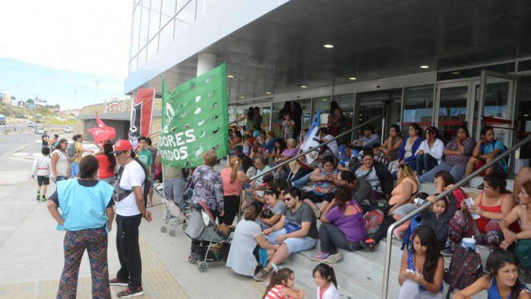Barrios de Pie reclamó ayuda a los supermercados