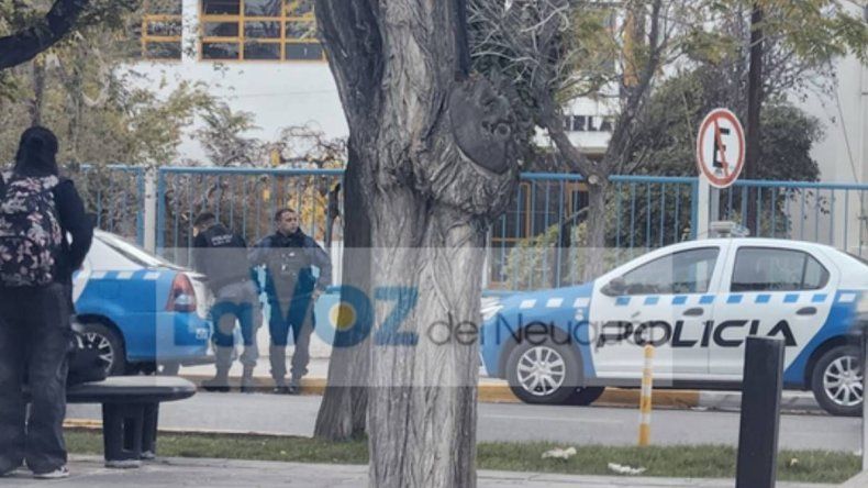 Un estudiante llevó un arma al CPEM 6 de&nbsp; Cutral Co.