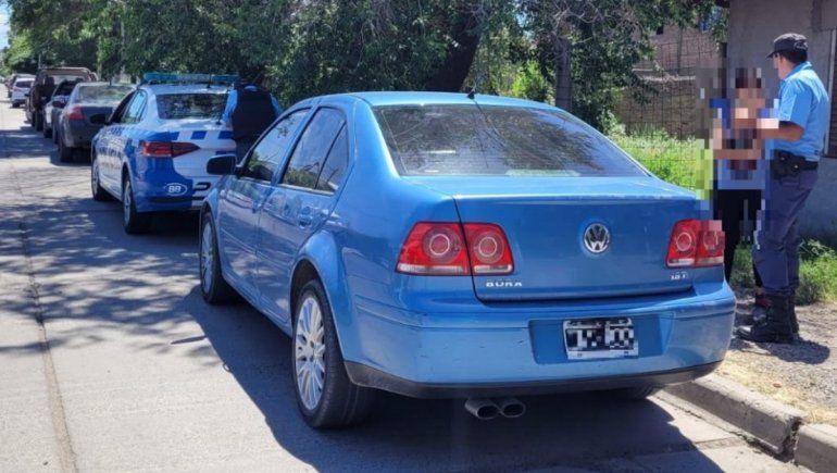 Atraparon a dos presuntos ladrones que andaban al acecho con un inhibidor