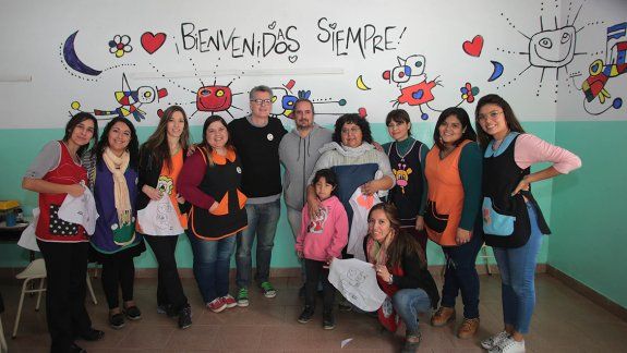 un humorista grafico se sumo a reclamo escolar