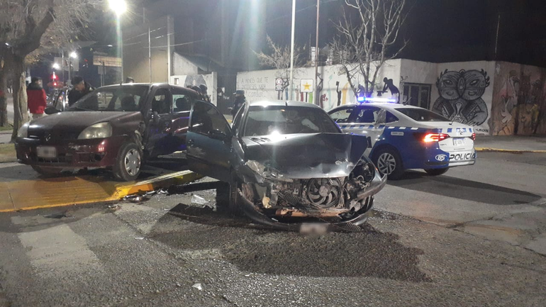 Dos choques, alcoholemia positiva y un herido grave