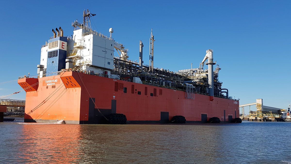 Gutiérrez apoyó la creación de una planta de GNL en Río Negro
