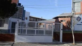 Más colegios disponen medidas ante las ameanzas por tiroteos y violencia, Más colegios disponen medidas ante las ameanzas por tiroteos y violencia,