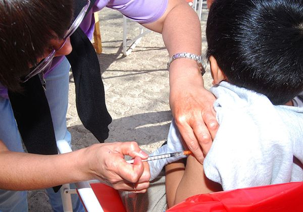 Vacunarán a niños en el Paseo de la Costa y Unión de Mayo