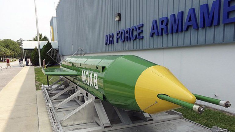 La madre de todas las bombas destruyó un complejo de túneles.