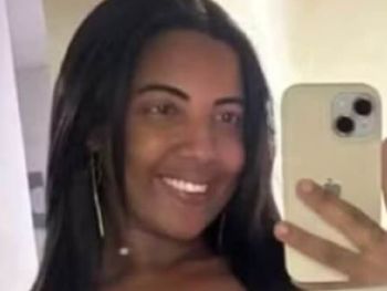 Tras ser apuñalada y quemada por su compañero de trabajo, la mujer se encuentra internada en un hospital de Brasil.