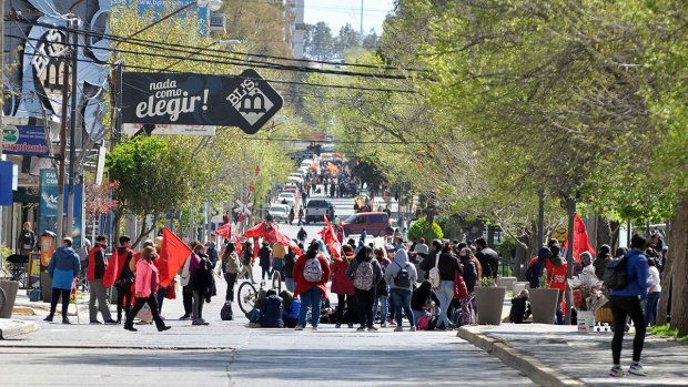 La Avenida Argentina cortada en septiembre de 2021 por organizaciones sociales.