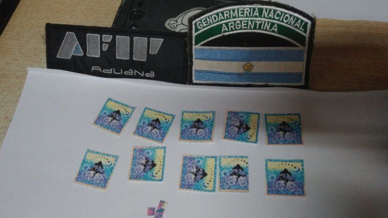 Detuvieron en el paso Cardenal Samoré a dos hombres que viajaban con 250 dosis de LSD