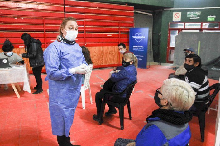 Neuquén vacunó a más de 12 mil personas en 36 horas