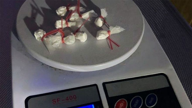 Droga adulterada en Rosario: dos internados graves y un dealer detenido