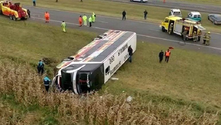 Vuelco del colectivo en Chascomús: una de las víctimas tenía una condena por homicidio