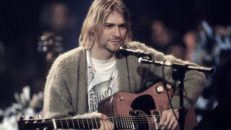Subastan la guitarra que tocó Cobain en el MTV Unplugged