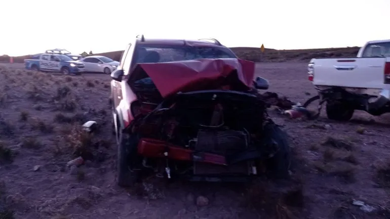 Así quedó el Renault Sandero que arrolló, arrastró y mató al suboficial inspector Enzo Zuñiga. Así quedó el Renault Sandero que arrolló, arrastró y mató al suboficial inspector Enzo Zuñiga.