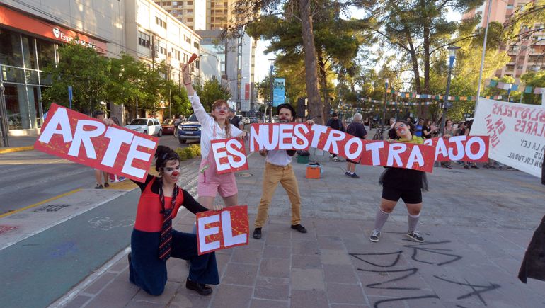 Video: una particular invitación a sumarse al paro general del 24